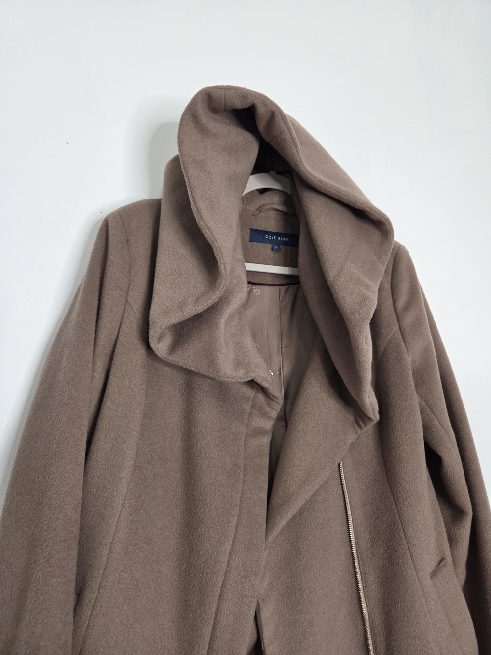 Cole Haan Camel Wool Blend Oversized Hooded Cape Collar Coat Size 10 - Picture 10 of 12